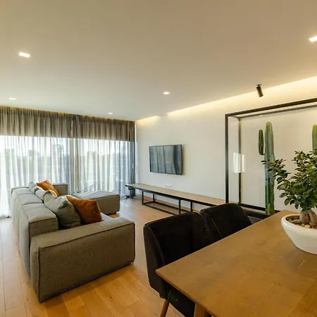 Appartement Earth Boutique Next To Stavros Niarchos *