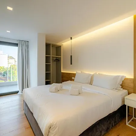 Earth Boutique Next To Stavros Niarchos Appartement *
