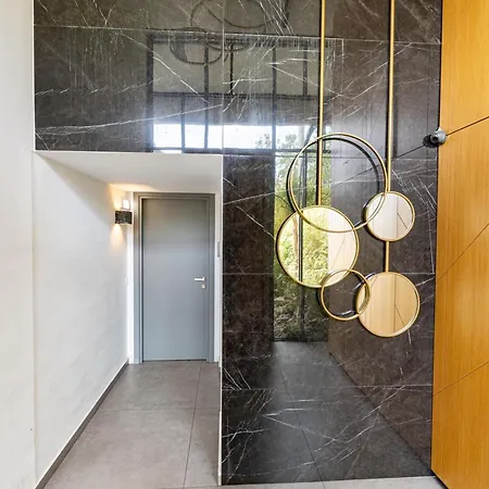 Appartement Earth Boutique Next To Stavros Niarchos *